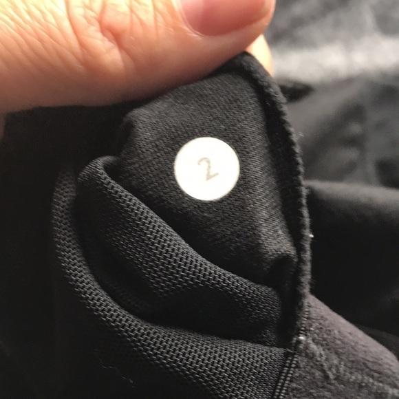 LULULEMON Awareness double layer bubble tank gray black 2 - Picture 11 of 13